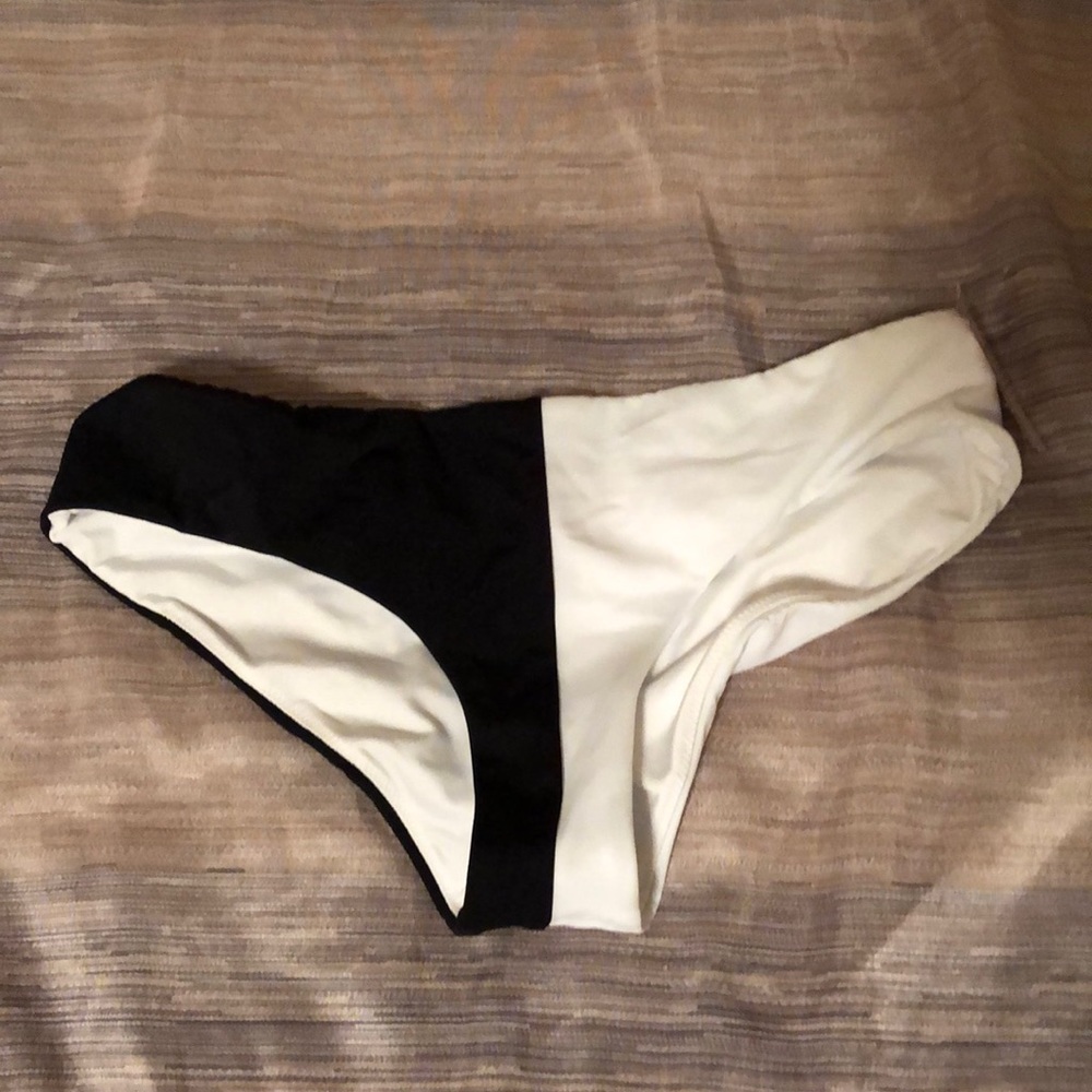 VS bikini bottoms